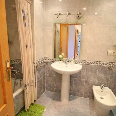Sleeps 5 Pool Air Con Apartment Calpe